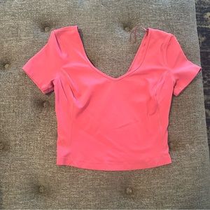 Lululemon cropped shirt